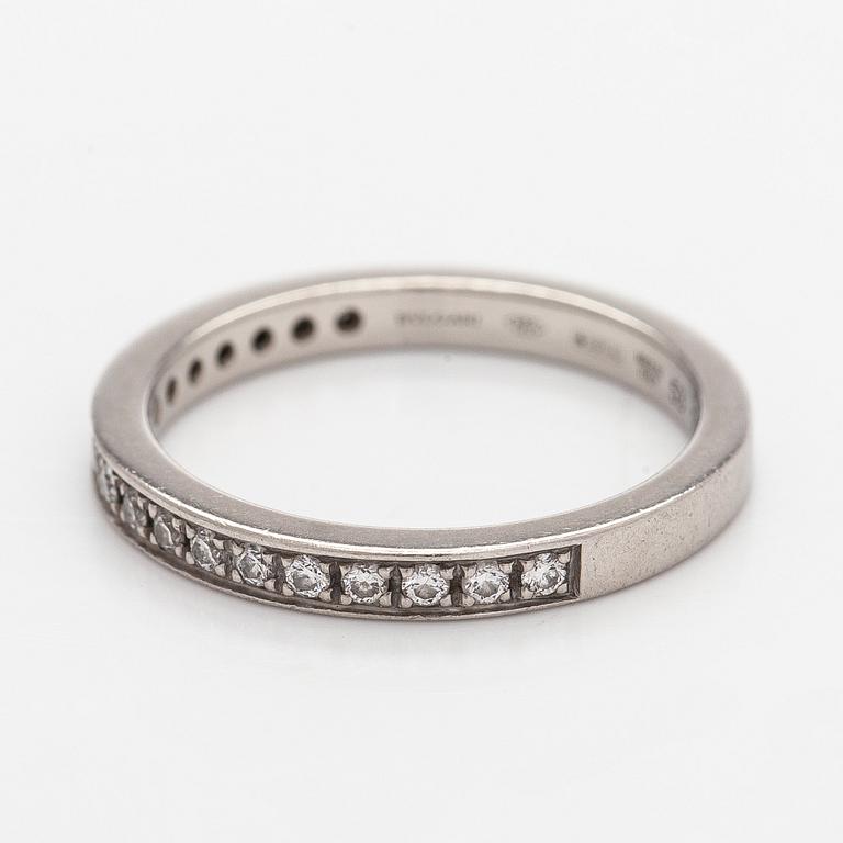 Bulgari, a platinum 'Venezia' ring with brilliant-cut diamonds.