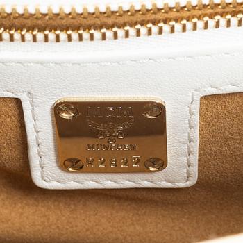 MCM, bag.