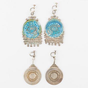 Lars Arby, two pairs of earrings, sterling silver and enamel, Gothenburg 1969 and 1983.