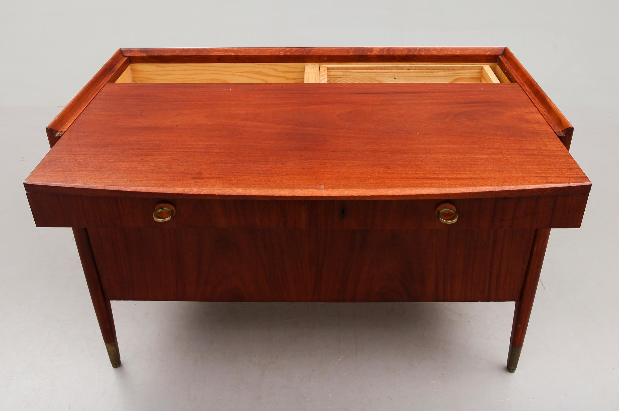 SIDEBOARD, 1900-talets andra hälft.