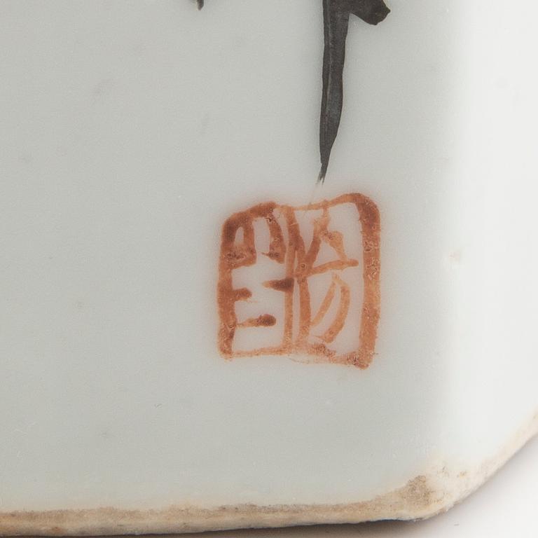 Lytkor, ett par, porslin. Kina, 1900-talets första hälft.