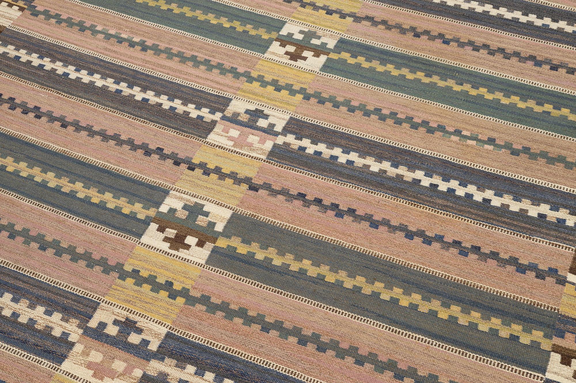 Märta Måås-Fjetterström, matta, "Herrumsmattan", rölakan, 329 x 258 cm, signerad MMF.