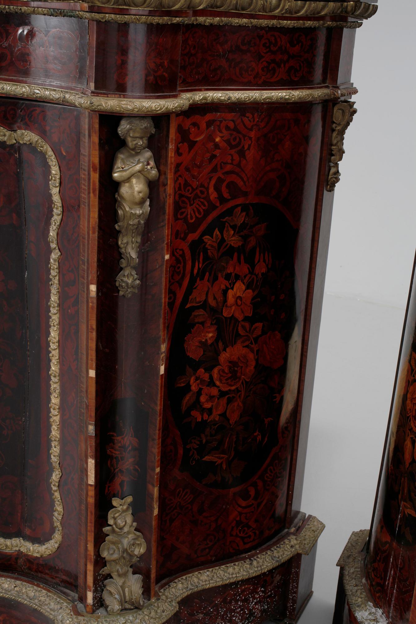 SKÄNKAR, ett par, Louis XV-stil, sent 1800-tal.