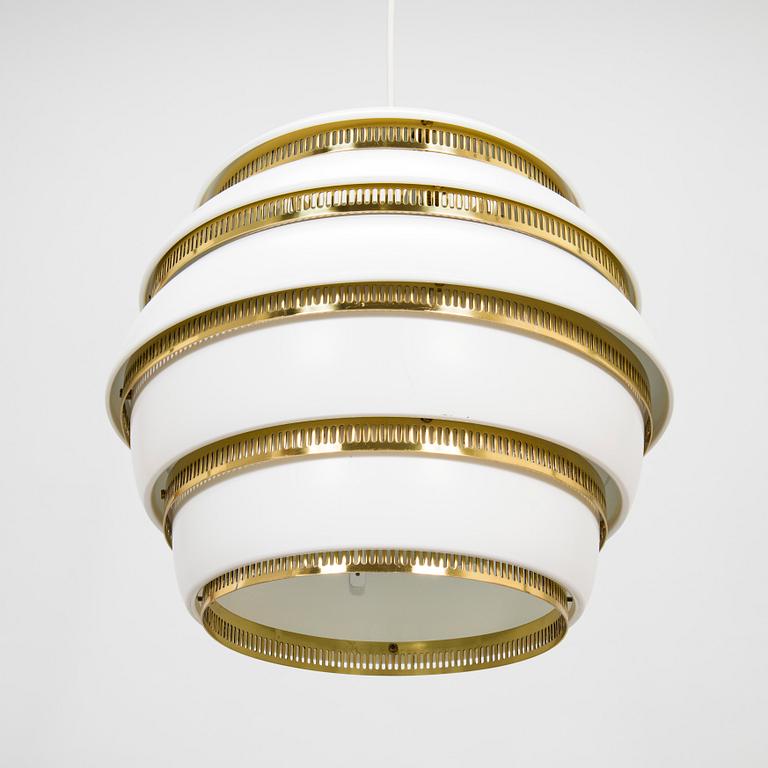 Alvar Aalto, taklampa, "Bikupa" A331, Artek 2000-tal.