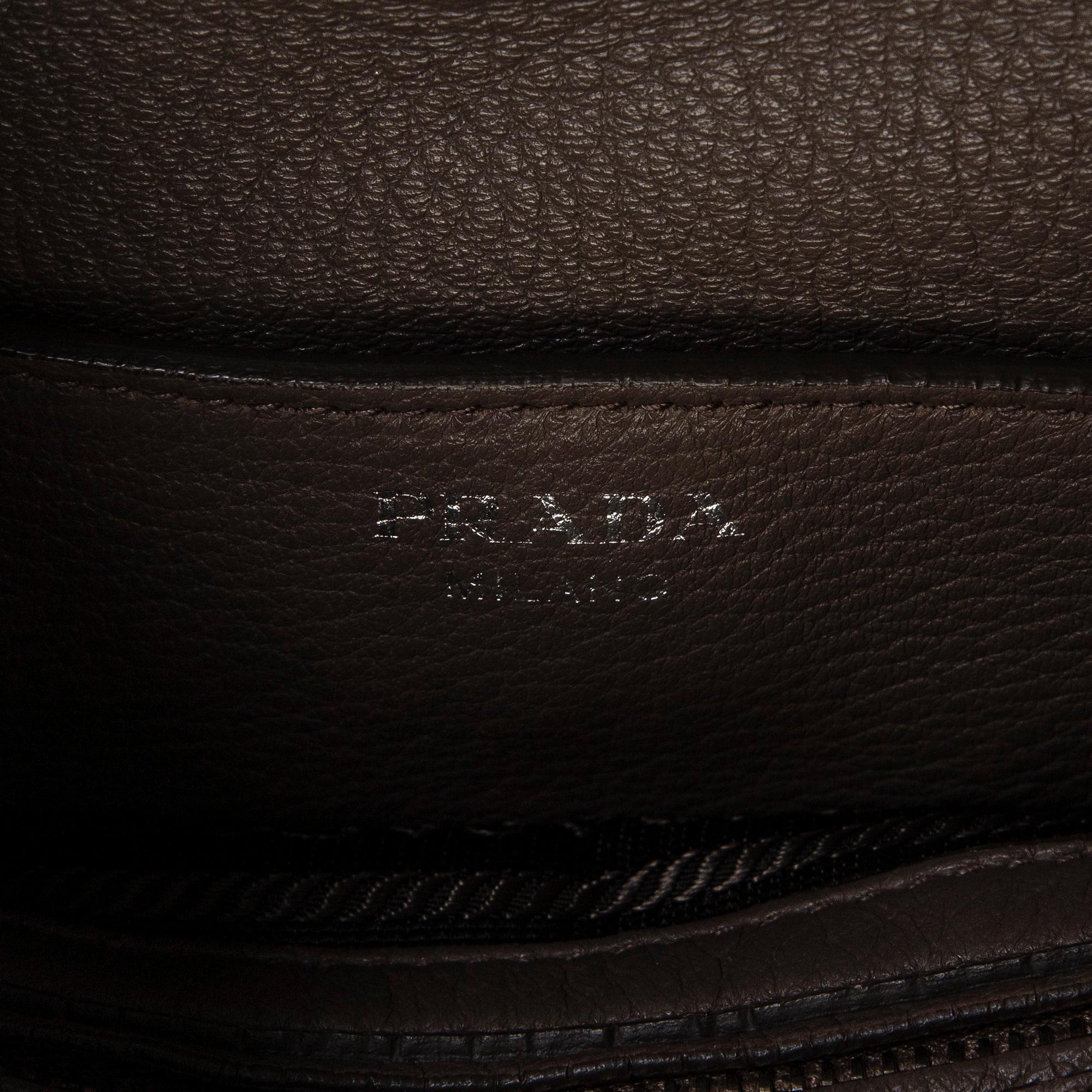 Prada, a 'Cervo Zipper Hobo' bag.
