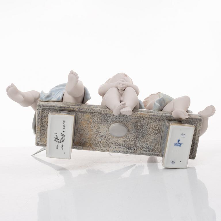 Juan Carlos Ferri Herrero, figurin, "Heaven's playground", Lladró, Spanien, 2006-2007.