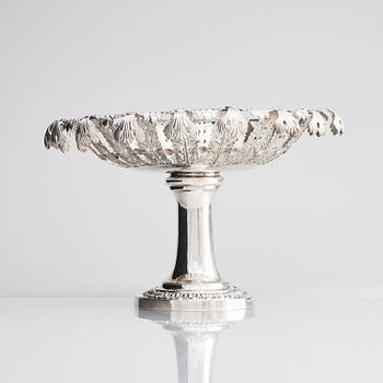 A Swedish 19th century silver tazza, mark of Adolf Zethelius, Stockholm 1831.