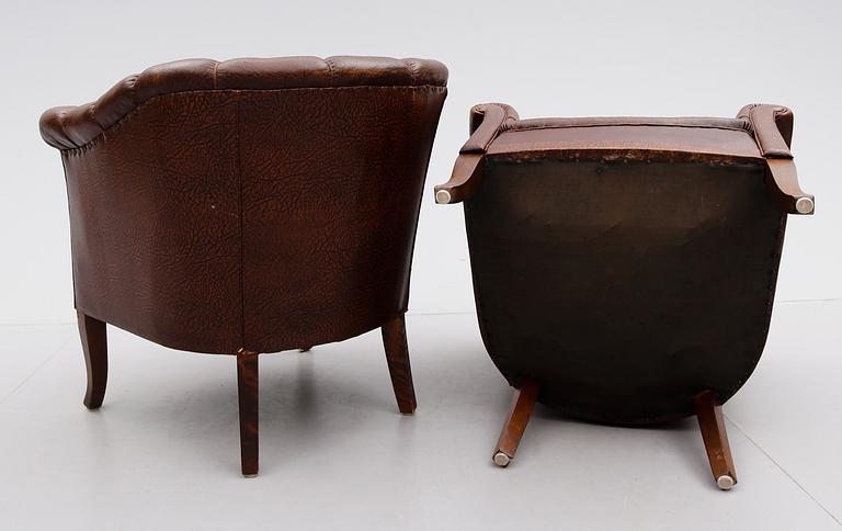 KLUBBFÅTÖLJER, 1 par, 1920-/30-tal.
