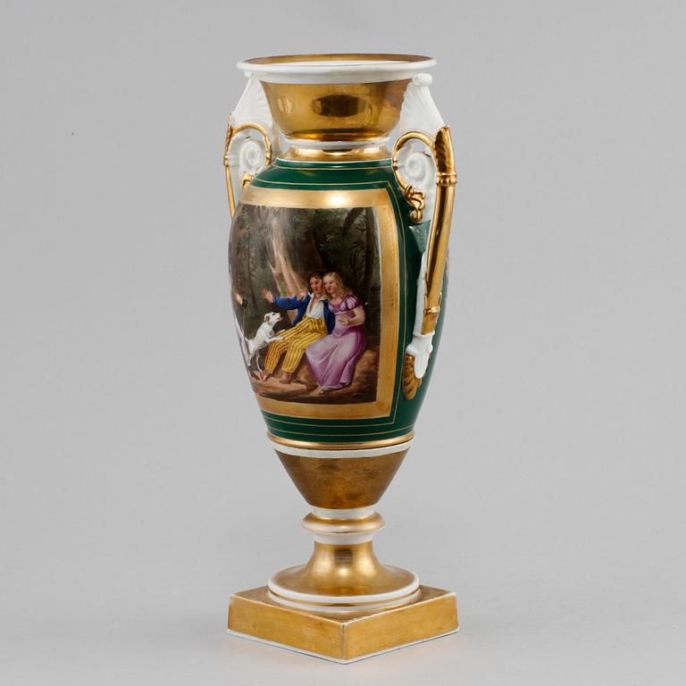 URNA, porslin, empire, 1800-talets första hälft.