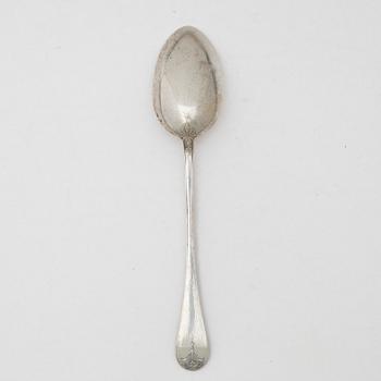Peter Carl Fabergé, A Russian silver serving spoon, mark of Peter Carl Fabergé, Moscow 1908-1926.