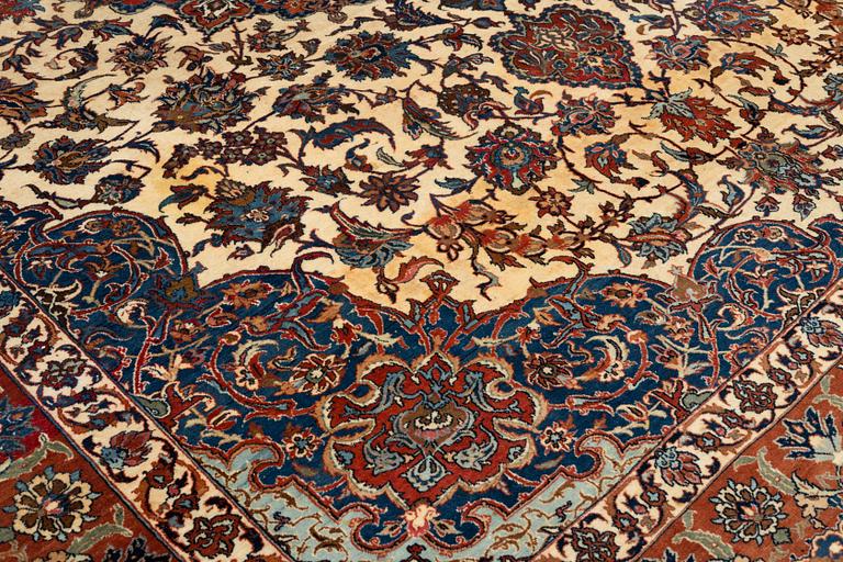 A carpet, semi-antique Esfahan, ca 375 x 252 cm.