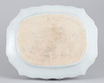 STEKFAT, porslin, Kina, Qianlong (1736-1795).