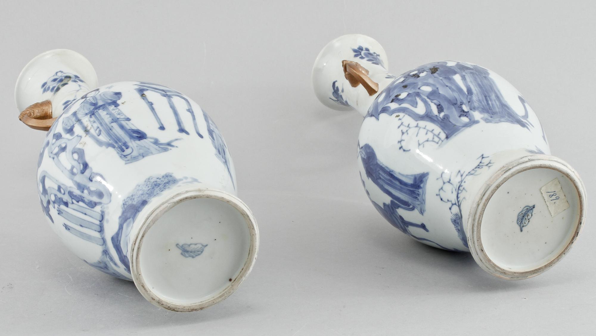 VASER, ett par, porslin, Kina, 1700/1800-tal.