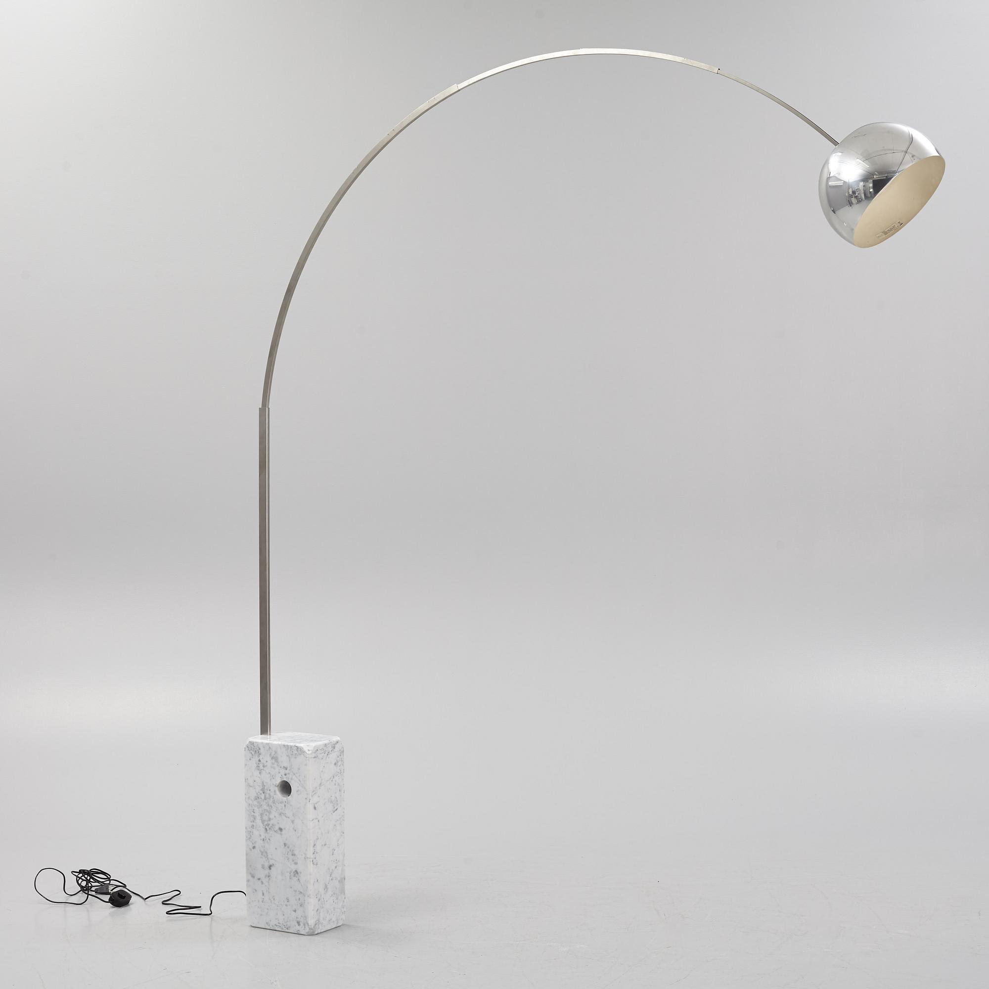 Achille & Pier Castiglioni, golvlampa, "Arco" för Flos, Italien 1900-talets slut.