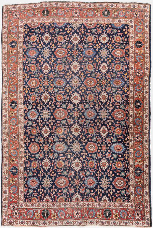 Rug, Persian, semi-antique, approx. 300 x 197 cm.