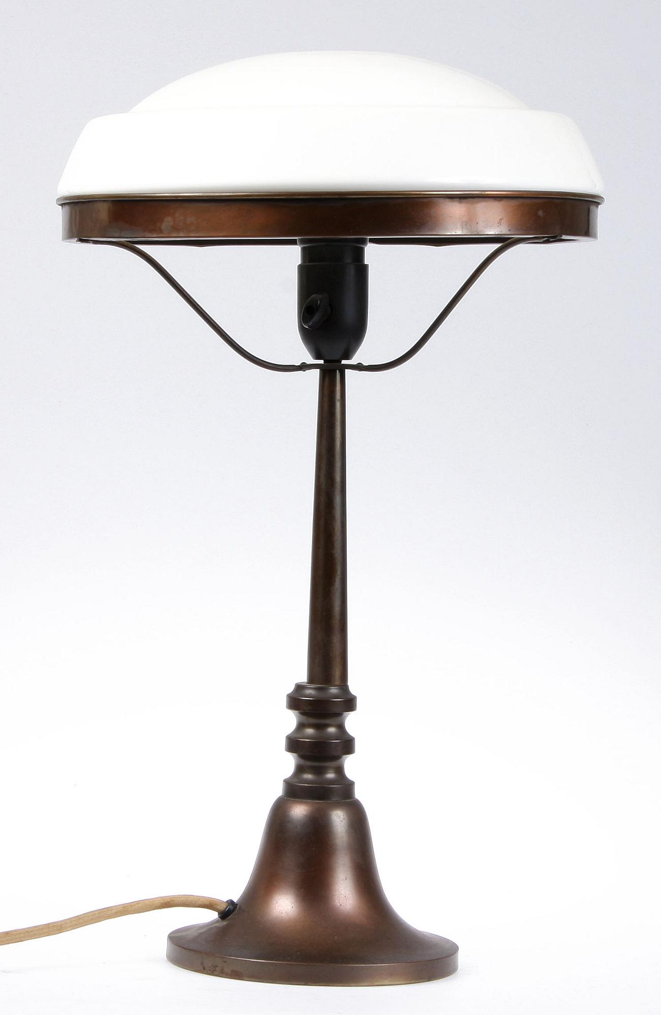 BORDSLAMPA, 1900-talets början.