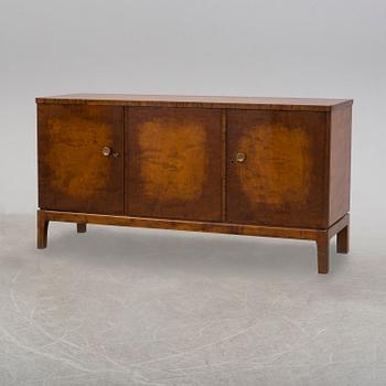 SIDEBOARD, 1900-talets första hälft.