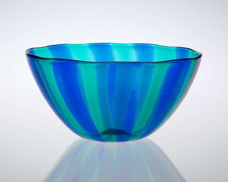 A Fulvio Bianconi glass bowl 'A Spicchi', Venini Murano, Italy 1950's.