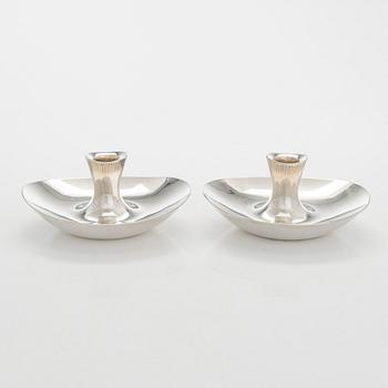 Tapio Wirkkala, ljusstakar, ett par, silver, Hopeatehdas, Helsingfors 1956.