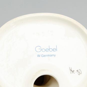 FIGURINER, 8 st, porslin, Hummel, Goebel, 1900-tal.