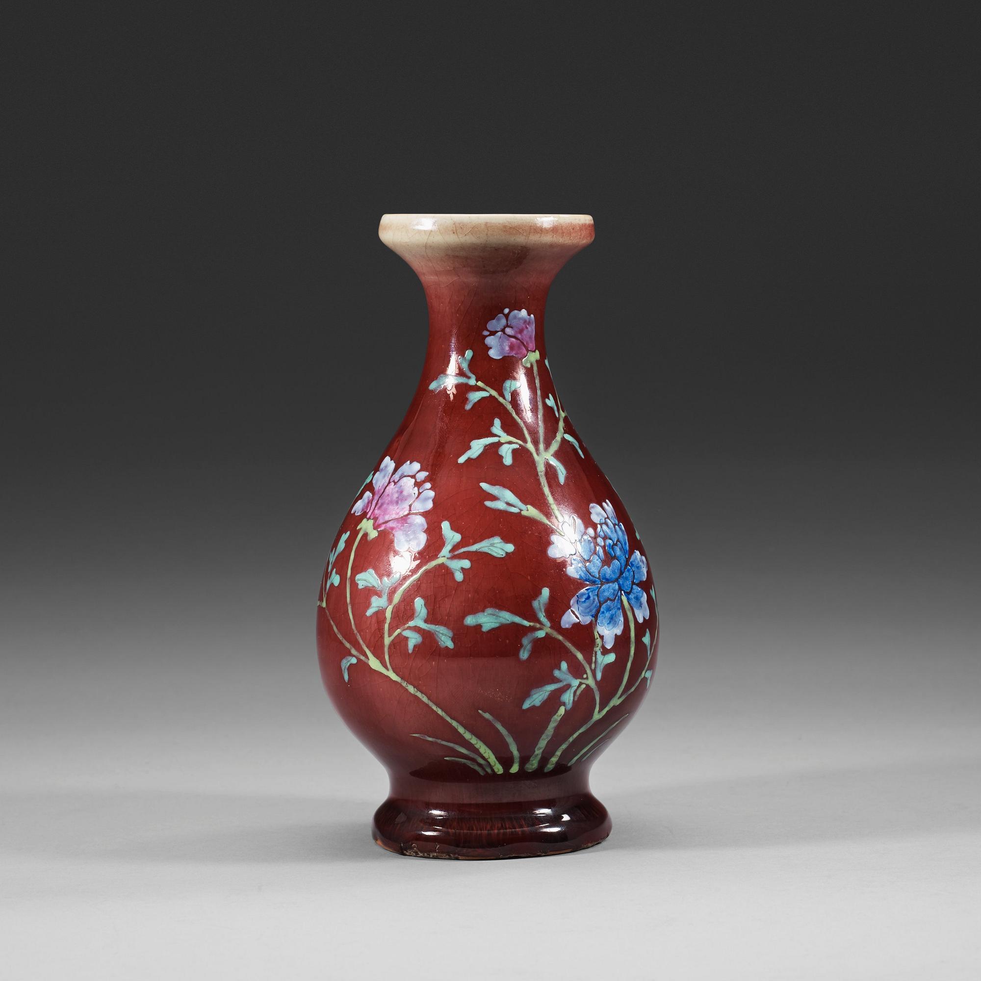 VAS, porslin. Sen Qing dynasti (1644-1912).