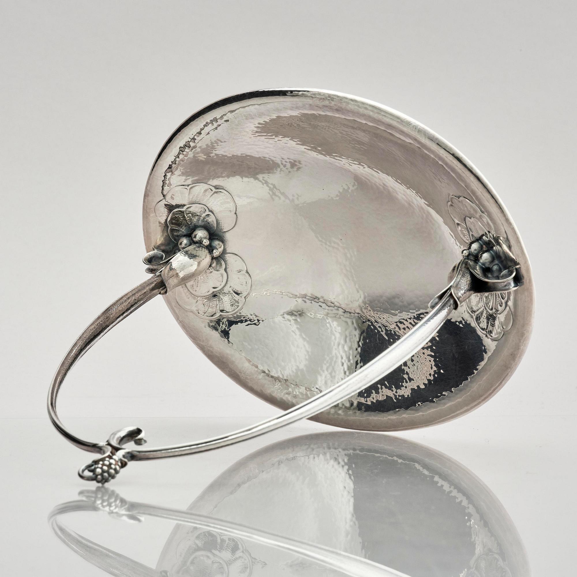 Georg Jensen, a sterling silver bowl, model no 543, design by Harald Nielsen, Copenhagen after 1945.