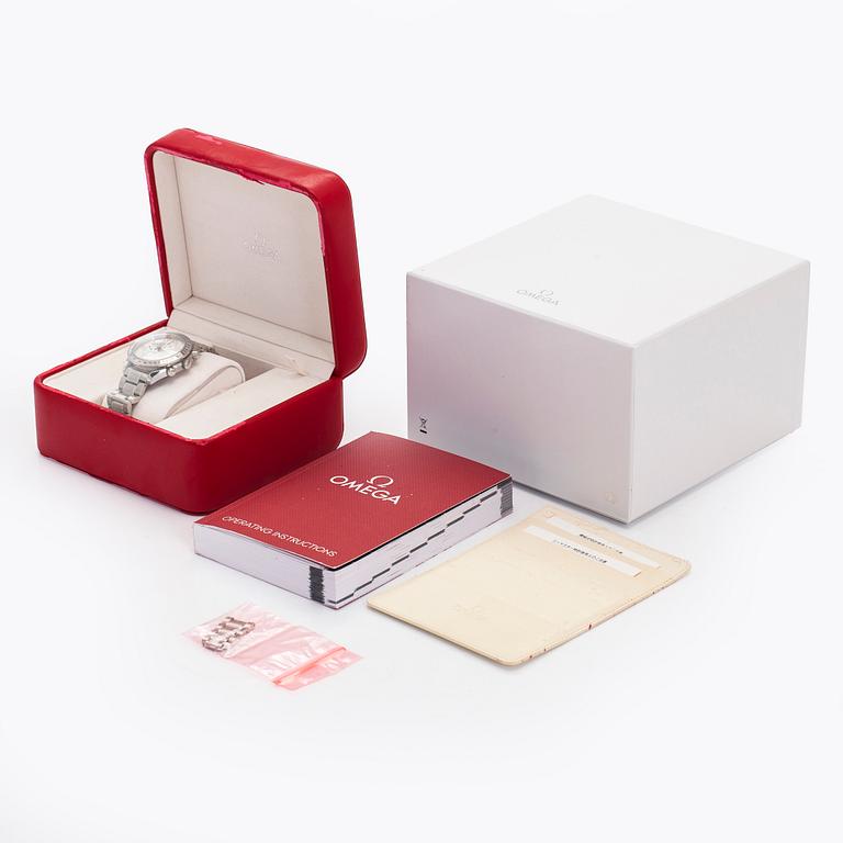 Omega, Speedmaster, Date, kronografi, rannekello, 39 mm.