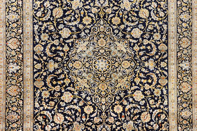 Matta, Keshan, ca. 376 x 266 cm.