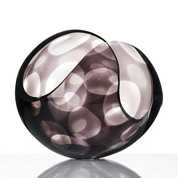 Lena Bergström, a limited edition glass bow, Orrefors Gallery, Sweden, 2004.