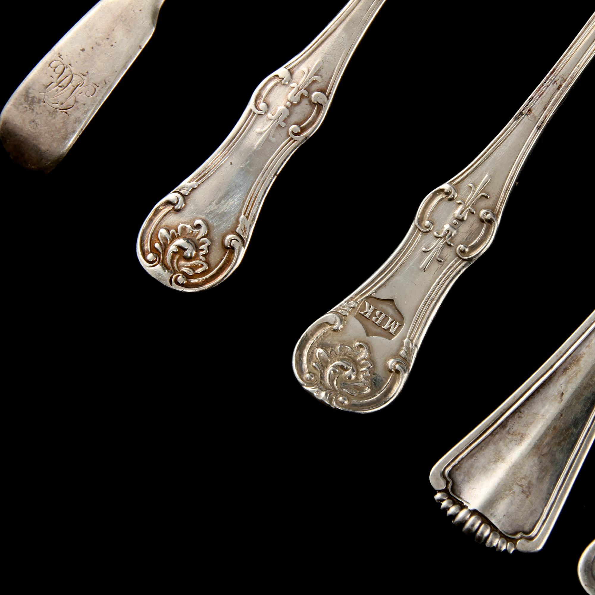 SILVERBESTICK, 46 st, 1800-tal respektive 1900-tal. Total vikt 1650 g.