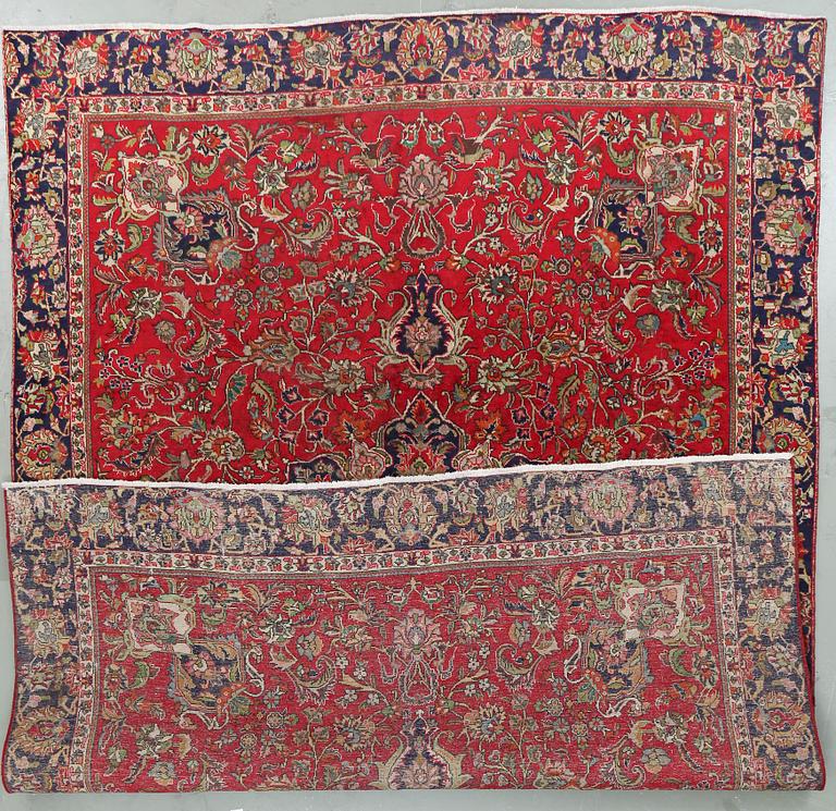 MATTA, old Täbris, ca 392x276 cm.