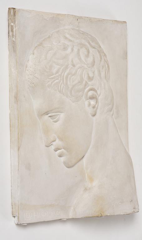 Leo Holmgren, Väggrelief, Manspoträtt.