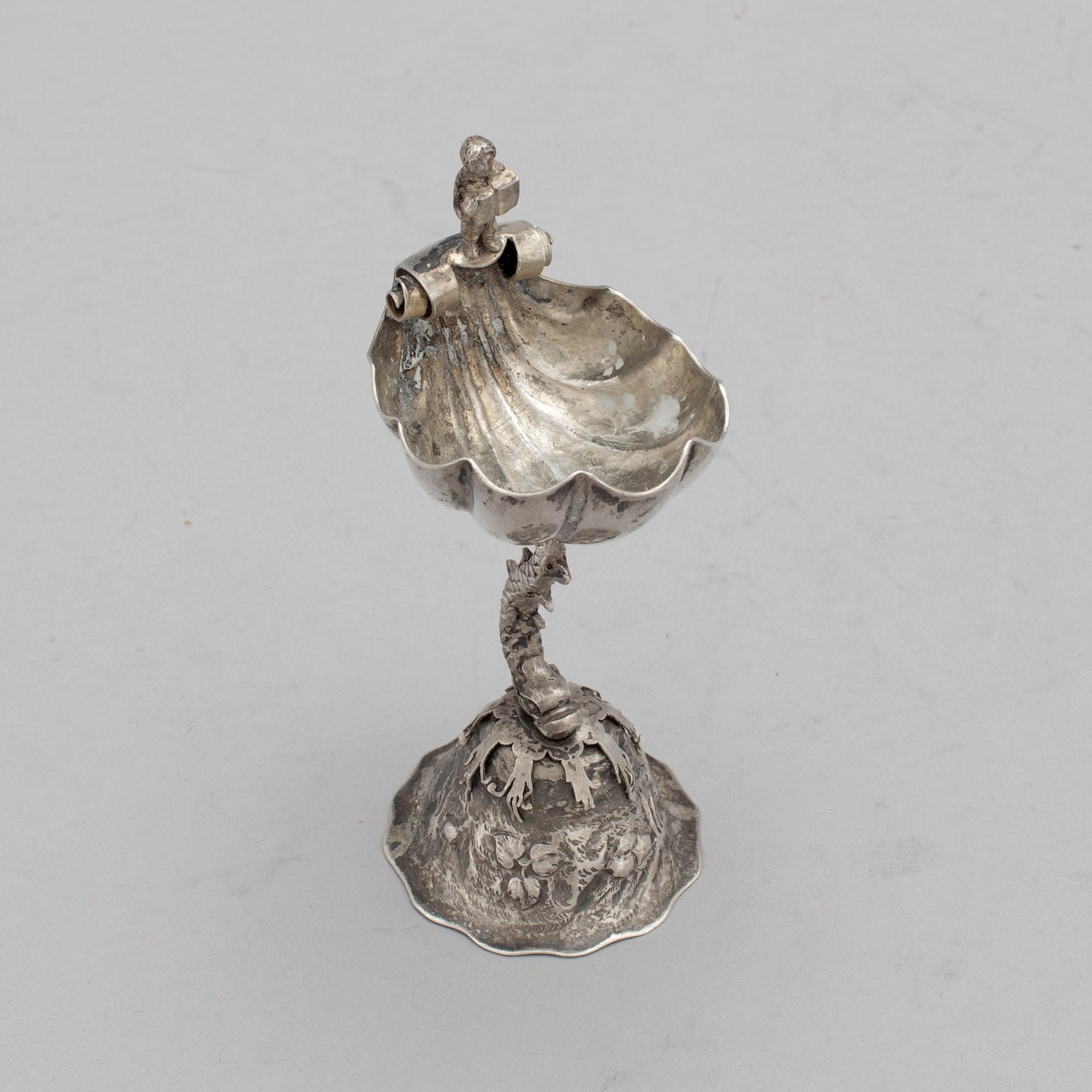 SALTKAR PÅ FOT, silver, barockstil, Tyskland, fantasistämplar, sent 1800-tal. Vikt ca 55 gram.