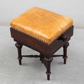 An English 19th century stool.