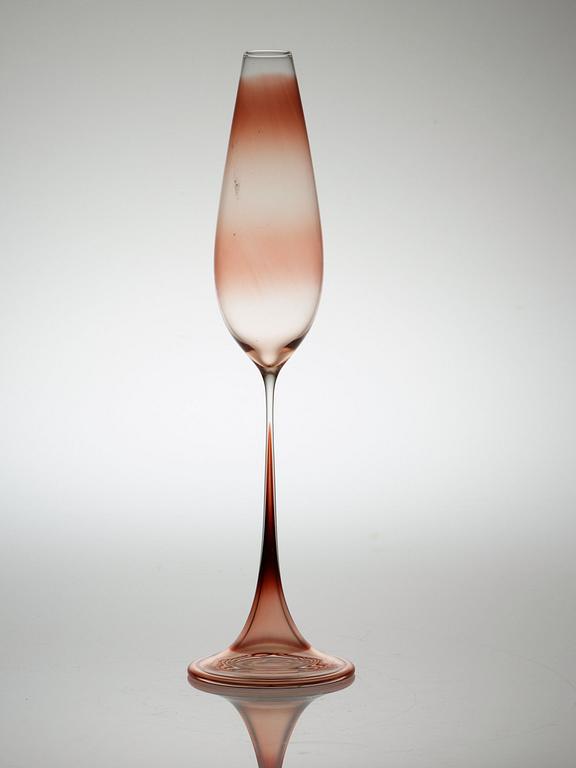 A Nils Landberg glass goblet, Orrefors.