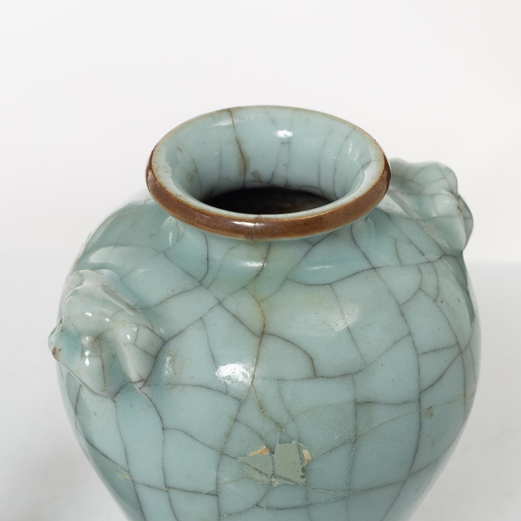 Two Chinese vases, Qing dynasty, 19th century.