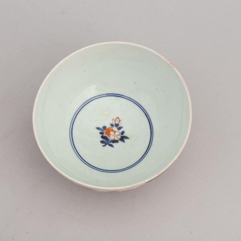 A Japanese vase and a bowl, 18th and 19th Century.