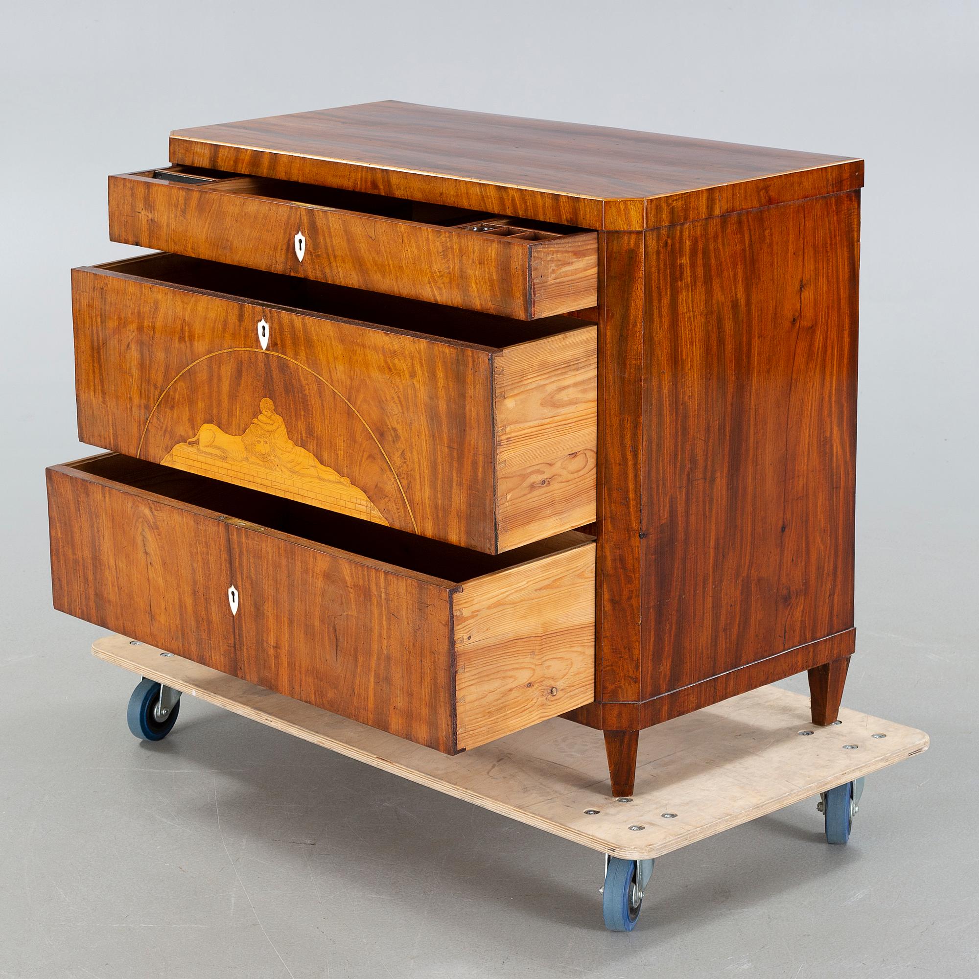 BYRÅ, empir, J. A. Åkerman, etikettsignerad, Göteborg, daterad 1819.