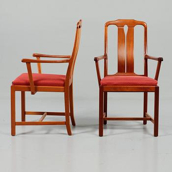 KARMSTOLAR, ett par, "Ambassadör", Carl Malmsten, Rydéns Interiör, tillverkade 1985.