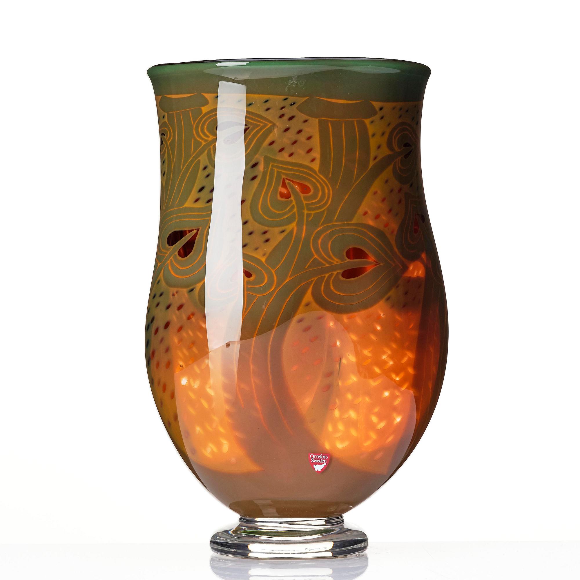 Gunnar Cyrén, a graal glass vase, Orrefors, Sweden, 1989.