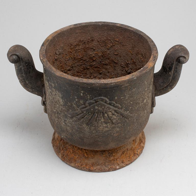 URN, cast iron, possibly Näfveqvarn, Sweden.