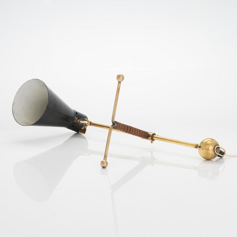 Tapio Wirkkala, bordslampa, modell K11-16 för Idman 1900-talets mitt.