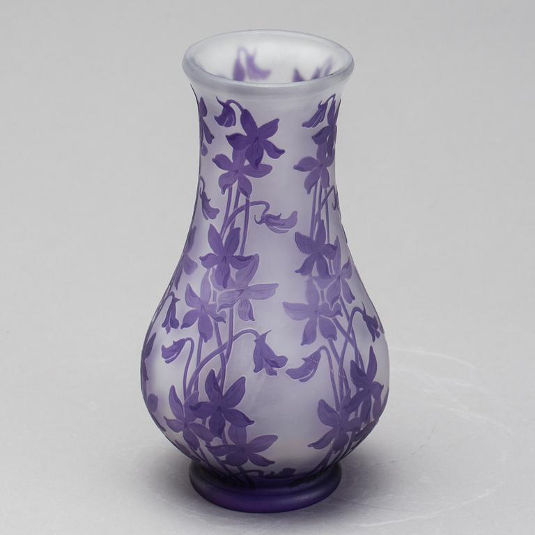 Karl Lindeberg, A Karl Lindeberg Art Nouveau cameo glass vase, Kosta, Sweden, model 106.