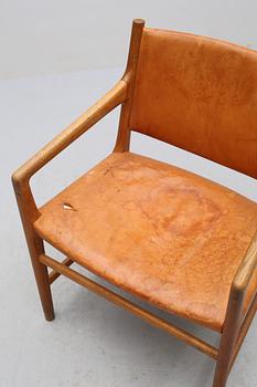 KARMSTOLAR, ett par, Hans J. Wegner, Johannes Hansen, 1900-talets andra hälft.