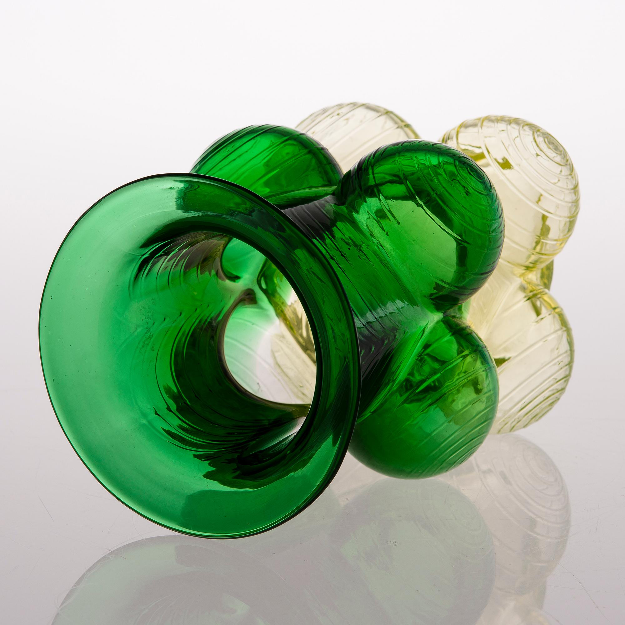 A 1970s Pajazzo Glass Vase, signed Nanny Still Riihimäen Lasi Oy.