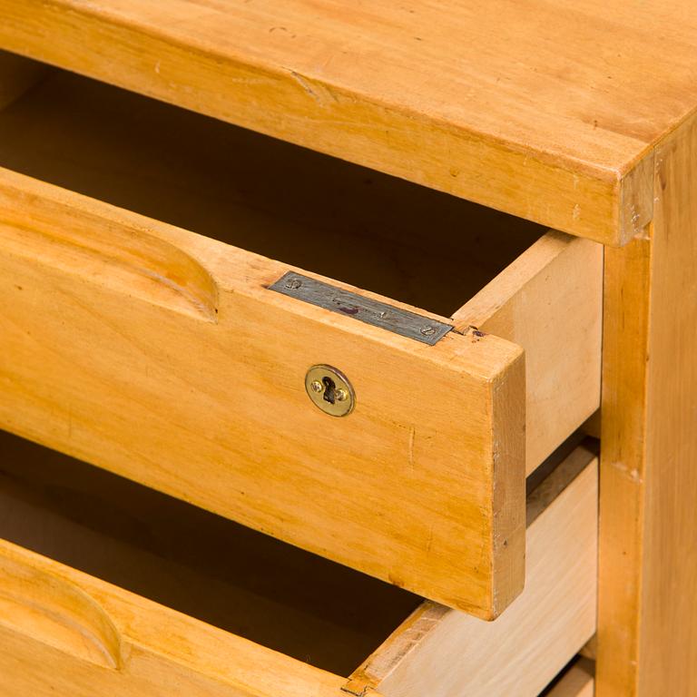 Aino Aalto, A 1940's 'B96' drawer unit for O.Y. Huonekalu- ja Rakennustyötehdas A.B. Finland.