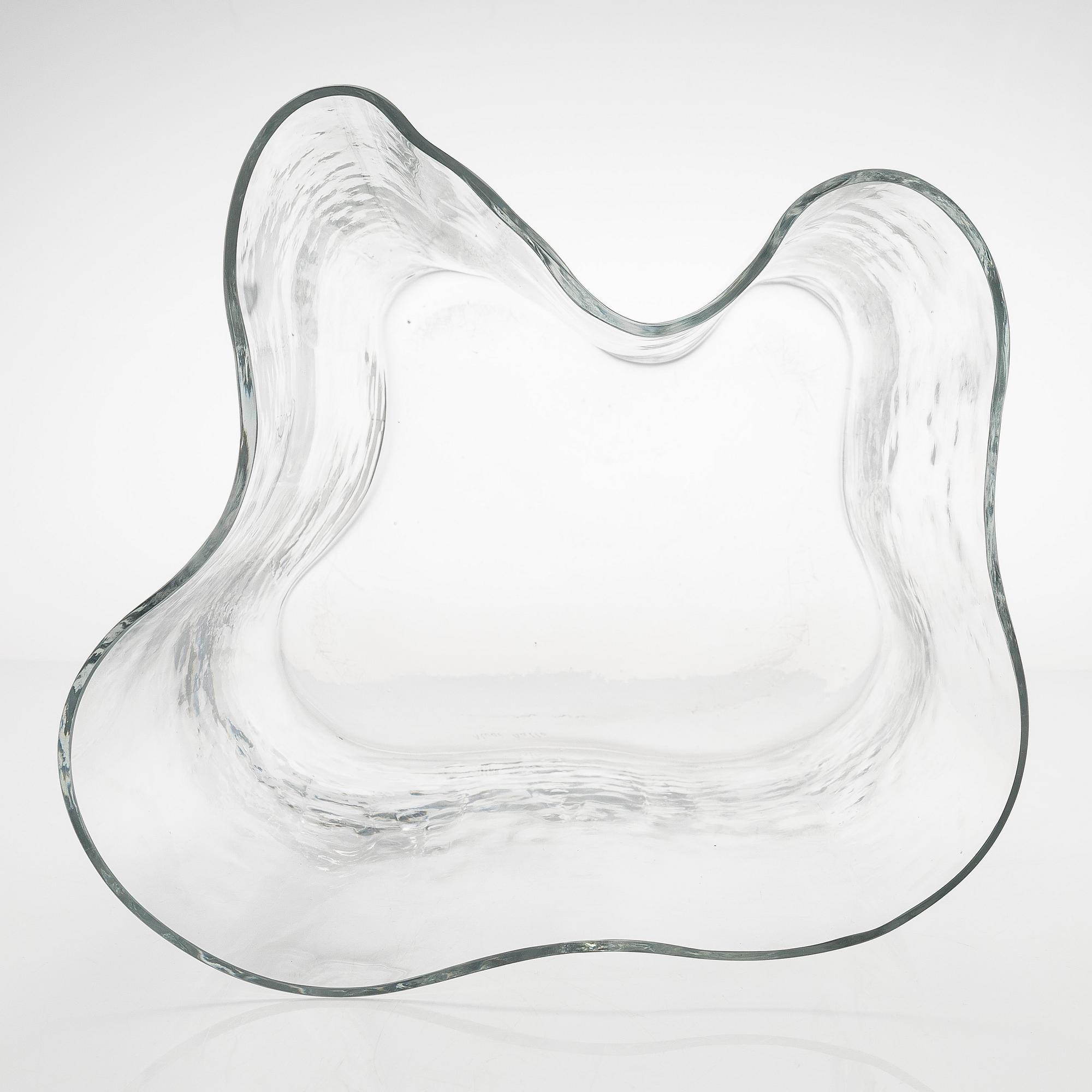 Alvar Aalto, vase, 3031, signed Alvar Aalto for Iittala 1960s.