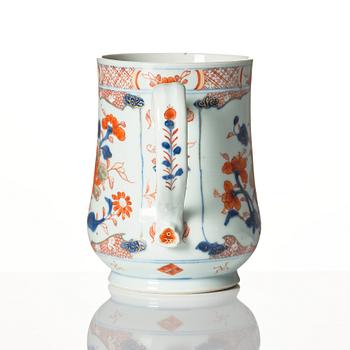 An Imari tankard, Qing dynasty, Kangxi (1662-1722).