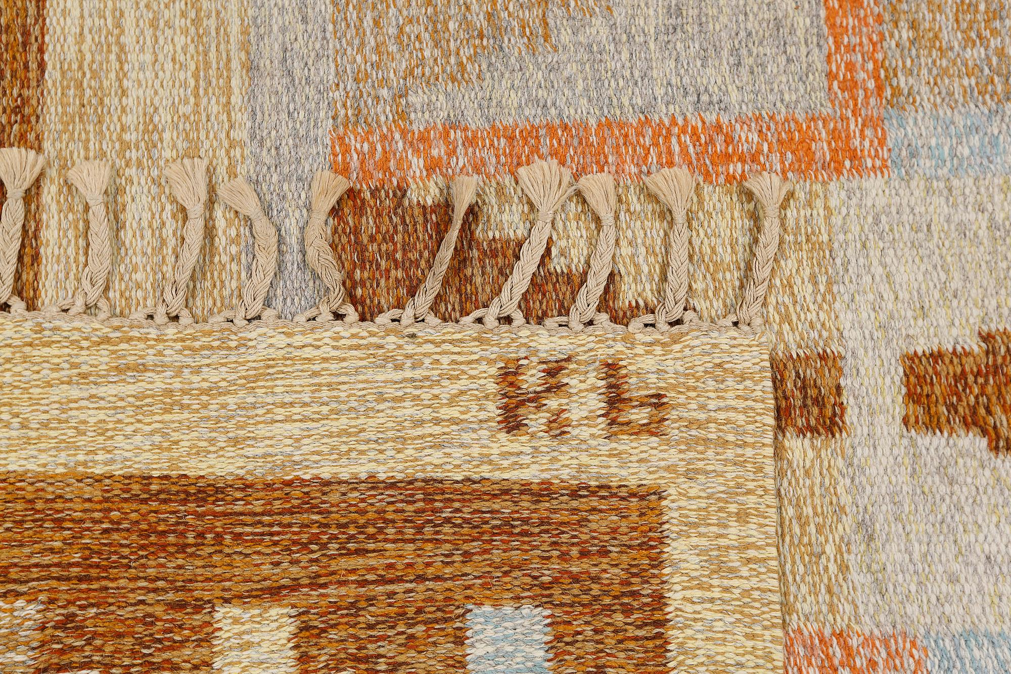 MATTA, rölakan, monogramsignerad KP, 1900-talets andra hälft, 244 x 158 cm.