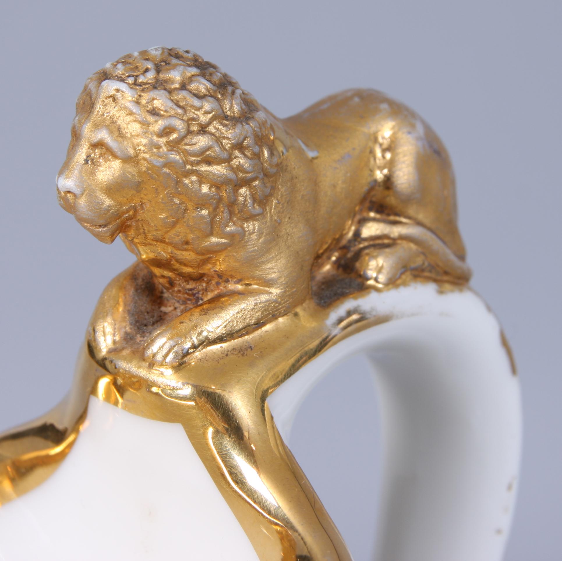 KANNA MED LOCK, porslin, 1800-talets slut.